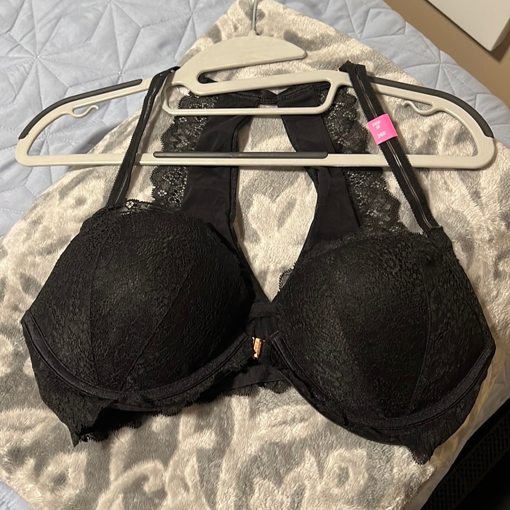 Black lace/ new Victorias Secret push up bra